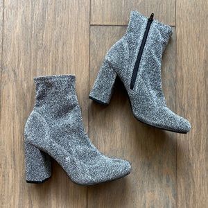 Mia metallic sparkle boot like new